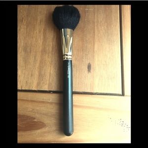 Mac 150 Makeup Brush